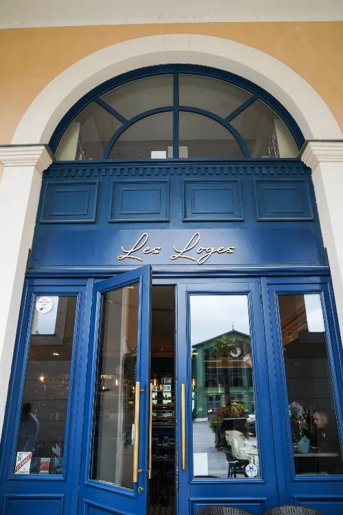 Les Loges - Restaurant Maison des Arts - Place du Marche